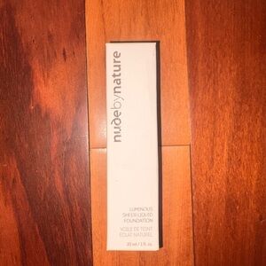 BNIB - Foundation Nude By Nature